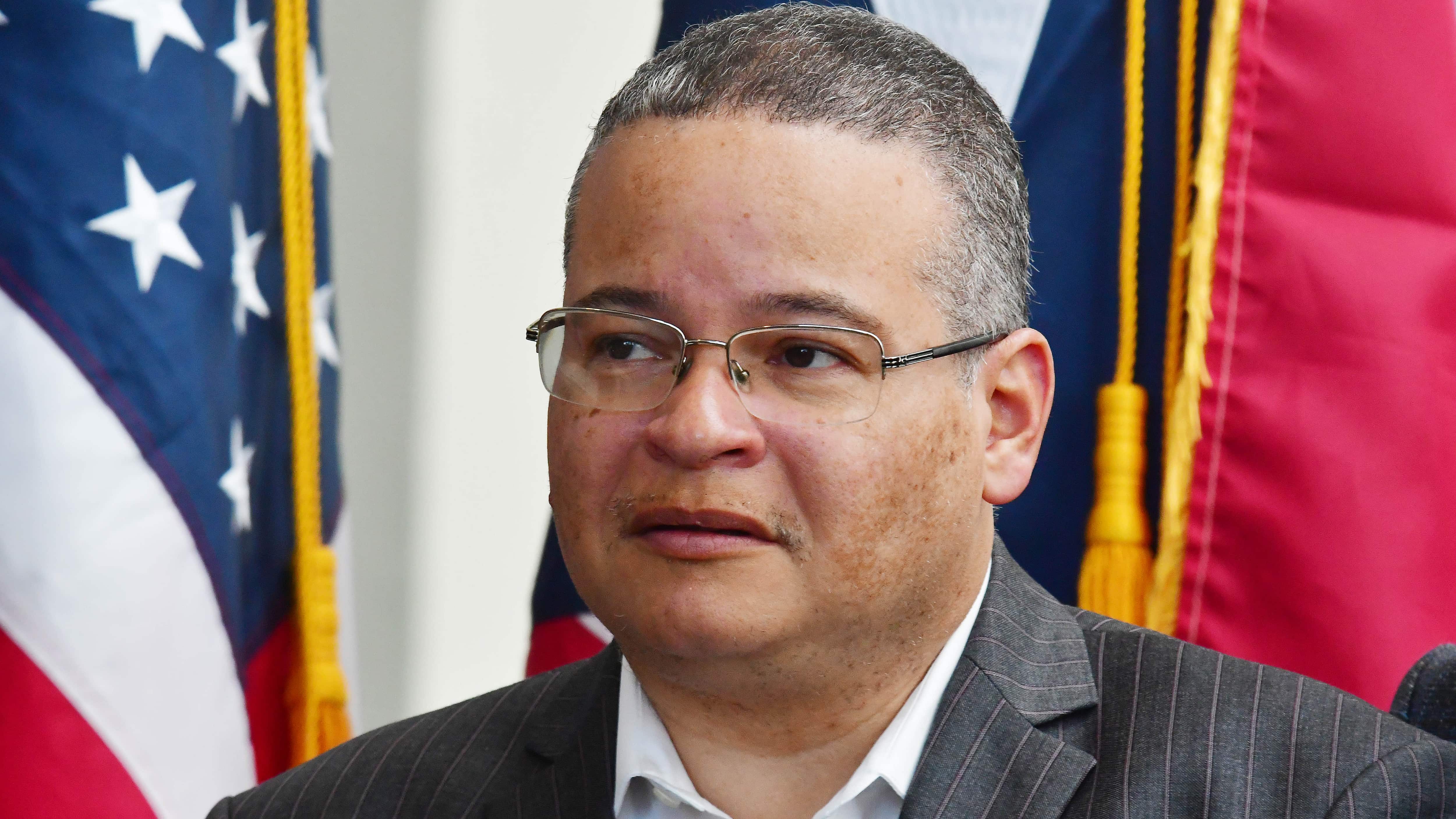 El Secretario de Salud, Dr. Victor Ramos , participa de la conferencia de prensa de la Gobernadora Jennifer González sobre el dia del Autismo.