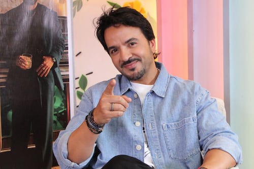 Luis Fonsi convierte la CDMX en pista de baile con su nuevo sencillo ‘Cambiaré’ junto a Feid