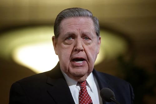 Fallece Jeffrey R. Holland, líder mormón y defensor de la fe