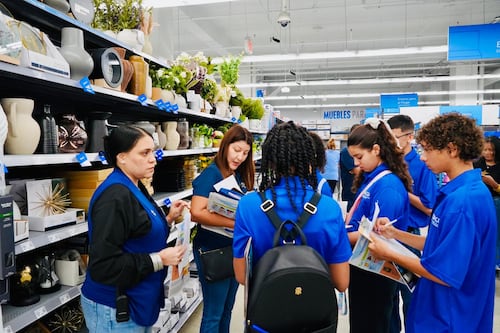 De estudiantes a inspectores: el programa juvenil con el que DACO educa consumidores