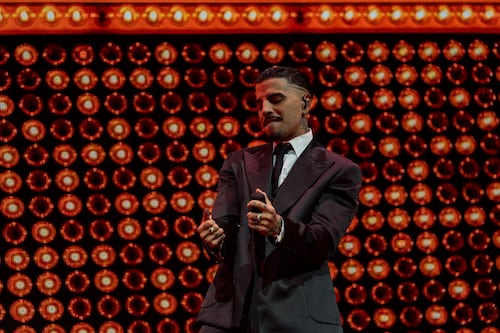 Rauw Alejandro baila con la nostalgia en una velada urbana con sabor salsero en el “Choli”