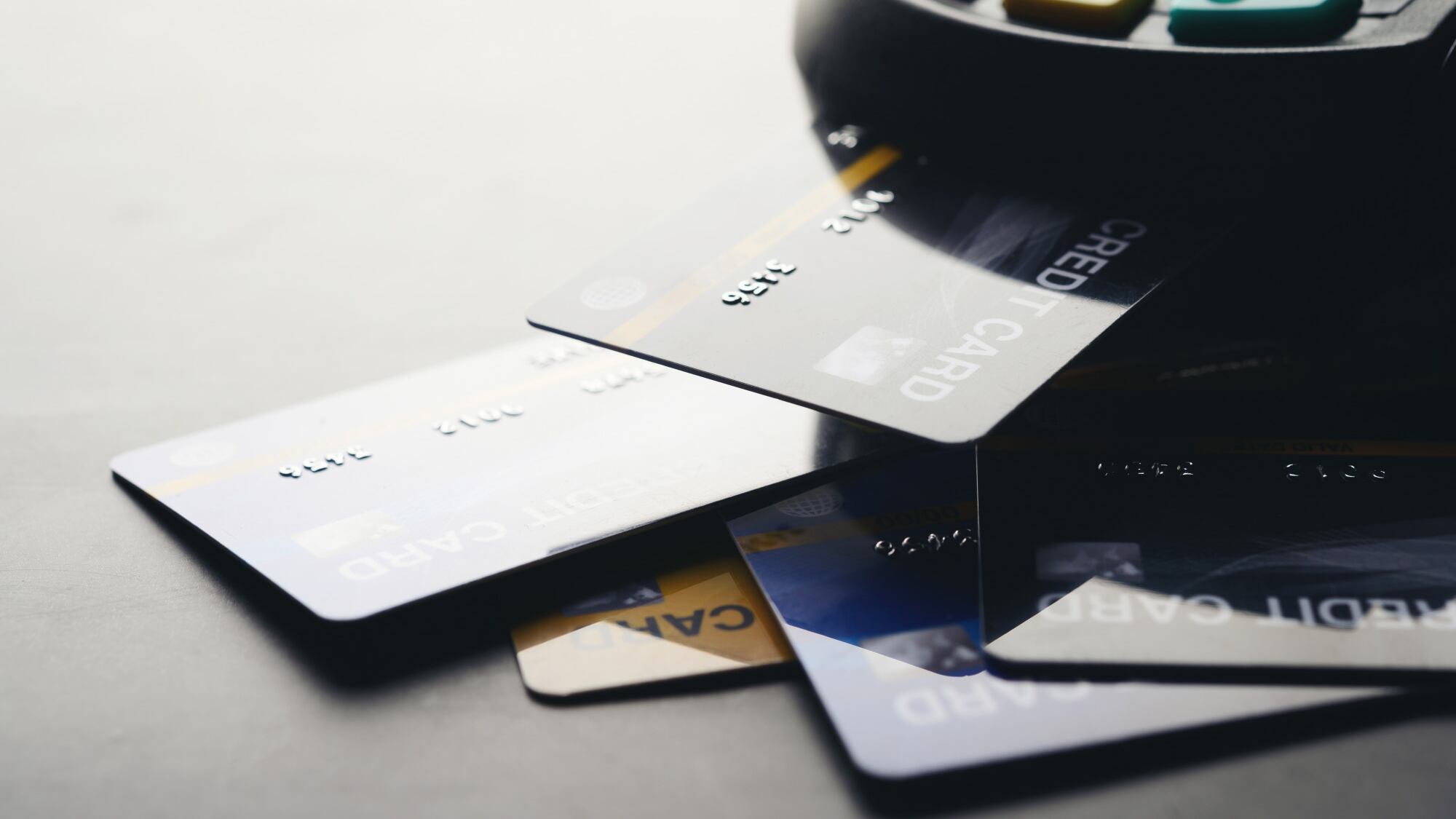 No hay una tarjeta de crédito que sea la mejor para todos. Su elección depende de los hábitos de gasto, las necesidades financieras, el estilo de vida y las metas de cada persona. Foto: Freepik.