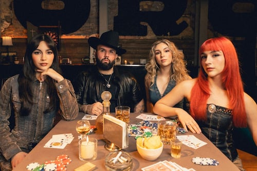 Cuando el rock se encuentra con el regional: Carín León y The Warning lanzan ‘Love To Be Loved’