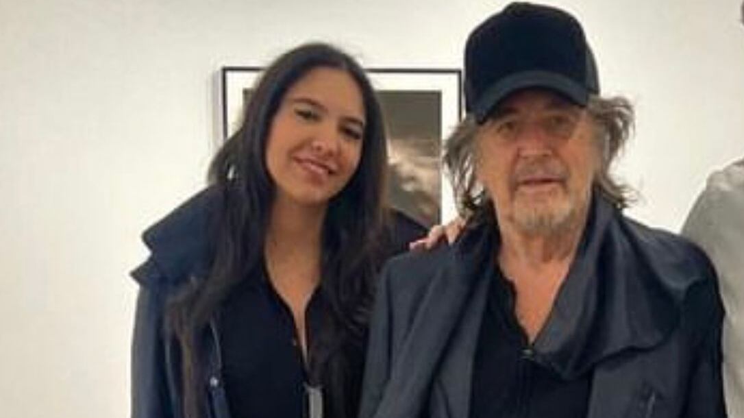 Noor Alfallah y Al Pacino.