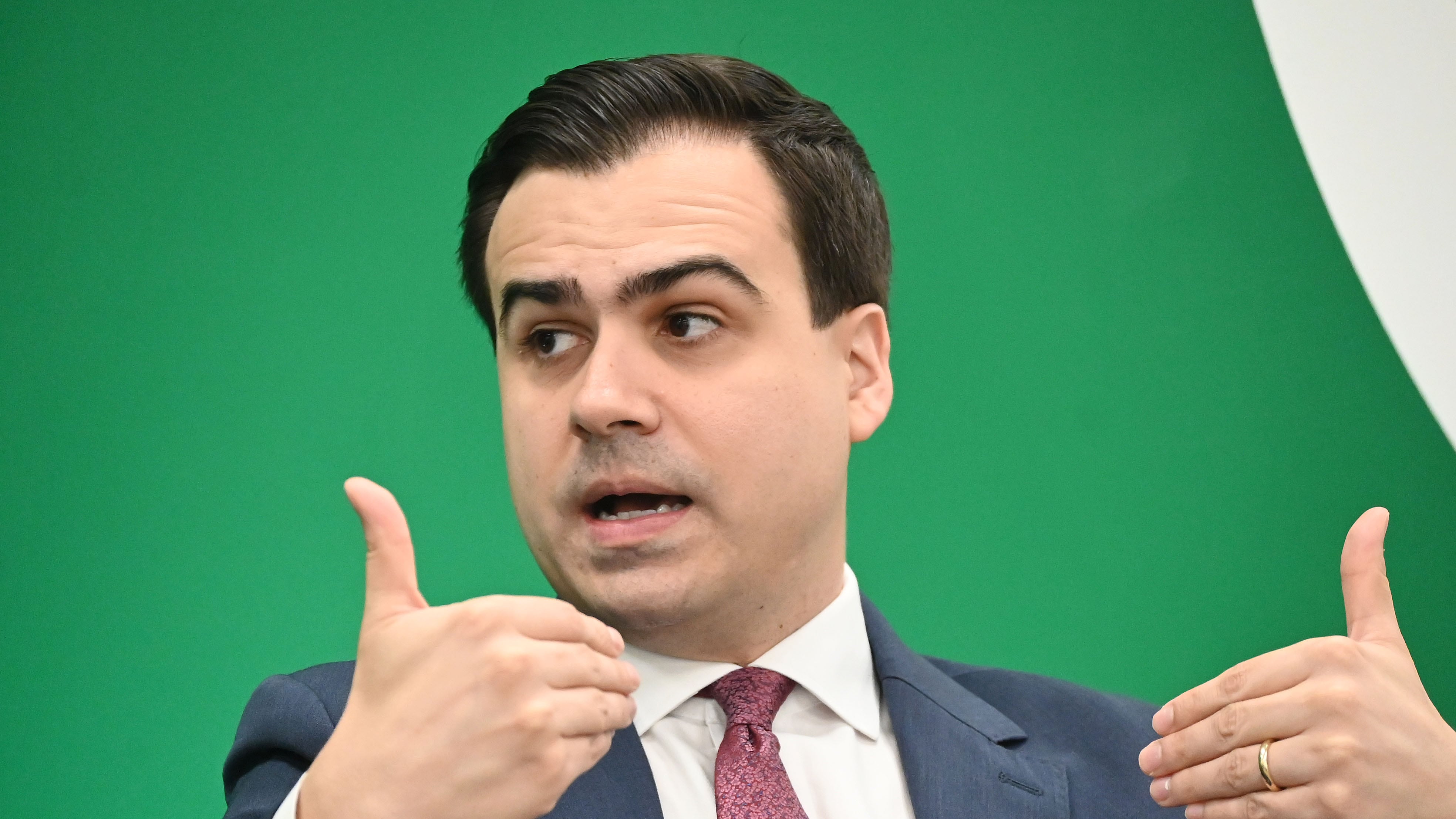 El Comisionado Residente en Washington, Pablo José Hernández.