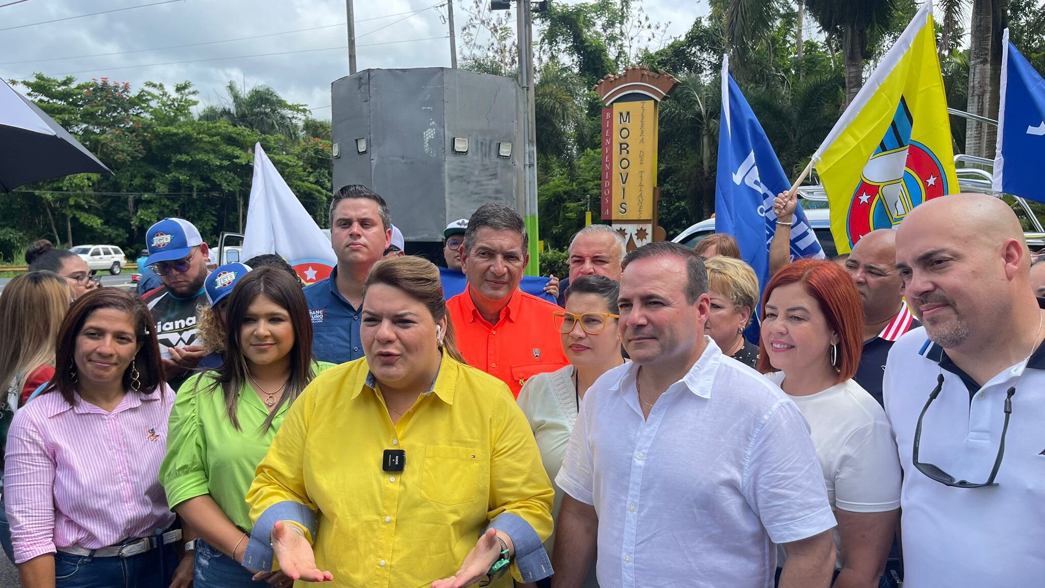 Jenniffer González visita pueblos de la montaña para las primarias con sus visitas llamadas En la Calle con Jenniffer.