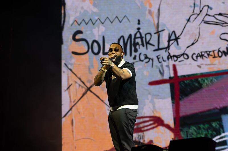 Eladio Carrión en el Coliseo de Puerto Rico.