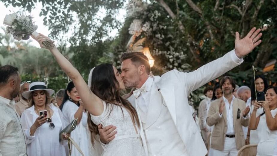 Se casa Julián Gil.