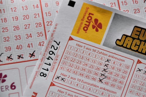 Ingeniero revela el prompt de ChatGPT que usó la abuelita para ganar la lotería en Estados Unidos