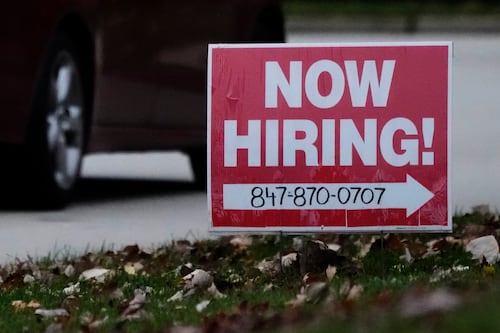 Aumentan solicitudes de ayuda por desempleo en Estados Unidos