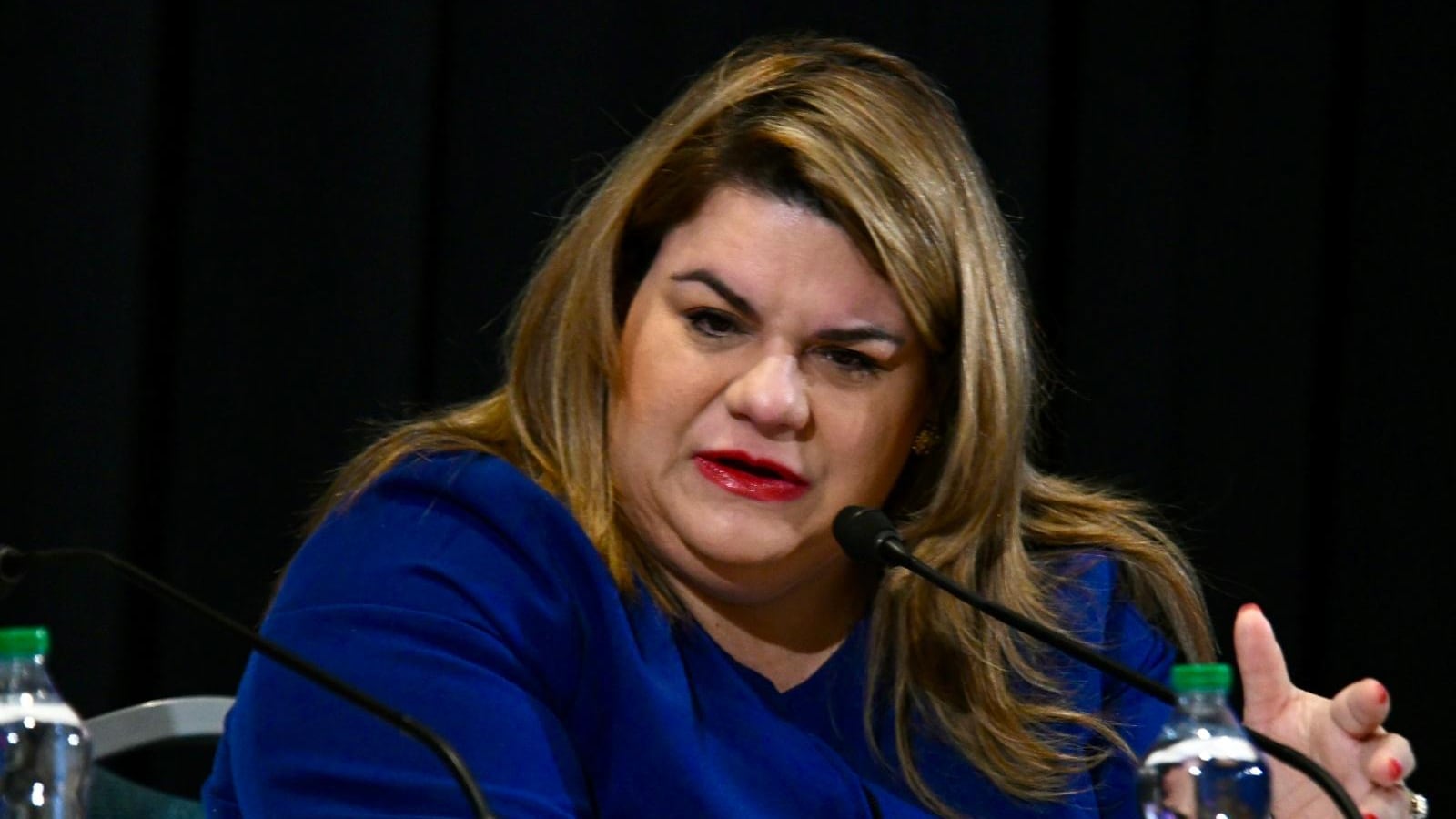 Jenniffer González Colón en reunión con la Junta de Control Fiscal