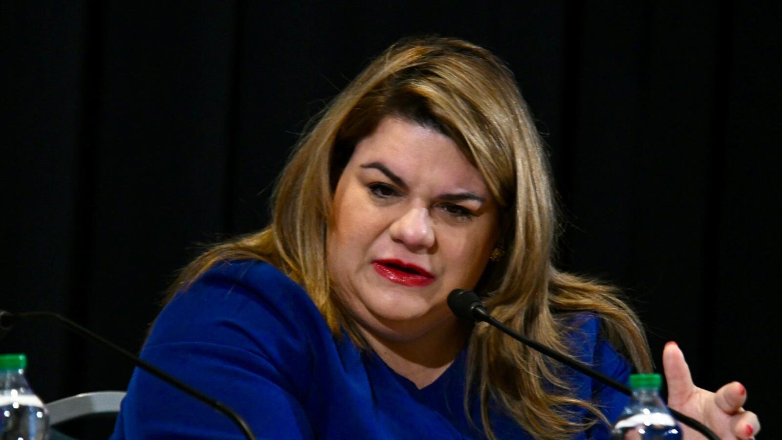 Jenniffer González Colón en reunión con la Junta de Control Fiscal