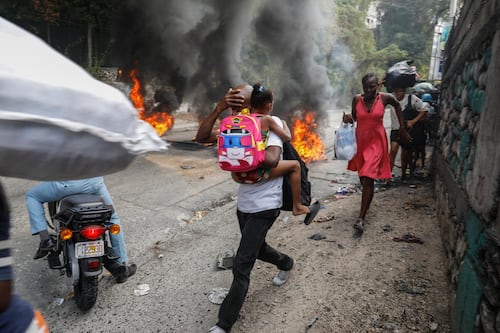 Haití extiende toque de queda y estado de emergencia en medio de violencia