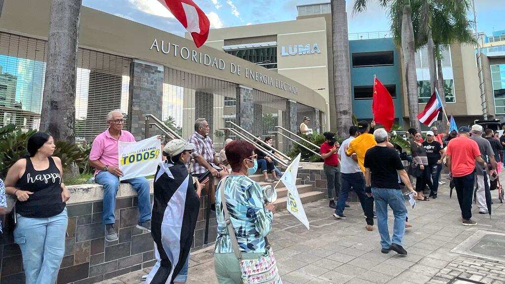 Manifestantes reclaman la cancelacion del contrato de LUMA Energy