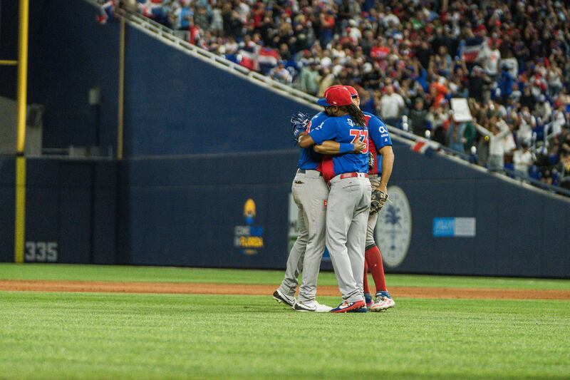 Puerto Rico vs Dominicana en Serie del Caribe