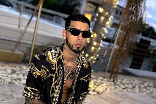 Anuel enfrenta demanda millonaria hecha por uno de sus grandes amigos