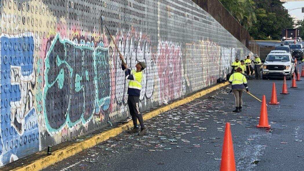Remueven Lamento Borincano del expreso