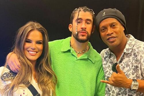 Bad Bunny puso a bailar a Ronaldinho y luego se conocieron 