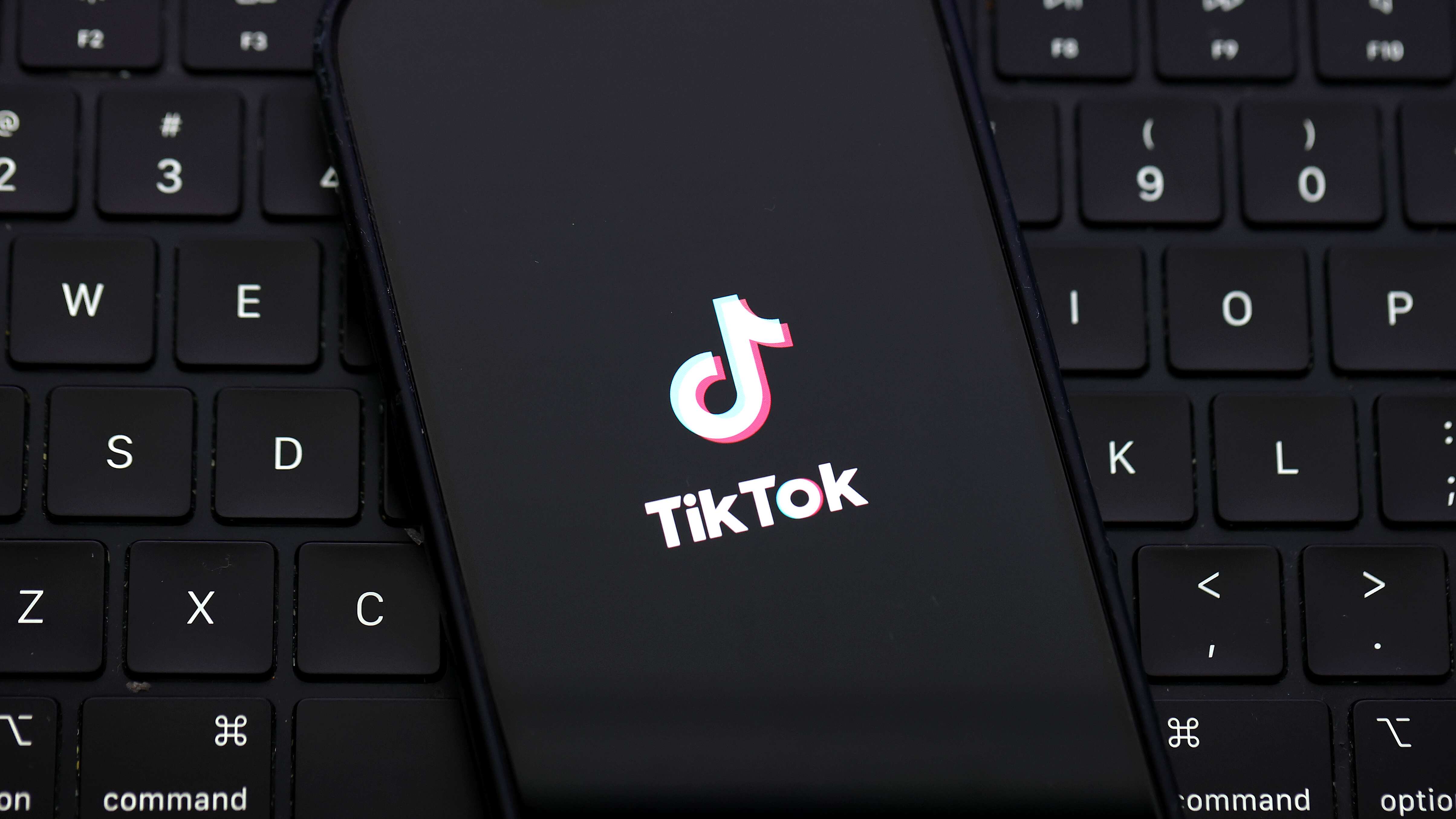 Hay más de 1,670 millones de cuentas de TikTok en todo el mundo. La población mundial es de aproximadamente 8,100 millones de personas.