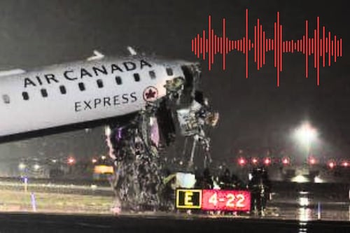 Audio revela los angustiantes segundos previos al choque entre avión y un camión que dejó dos muertos en LaGuardia