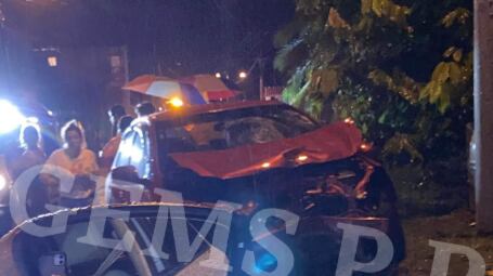 Accidente de auto con motora en Manatí.