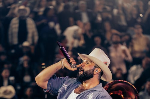 Carin León se convierte en el primer artista en presentarse en el Nu Stadium de Miami