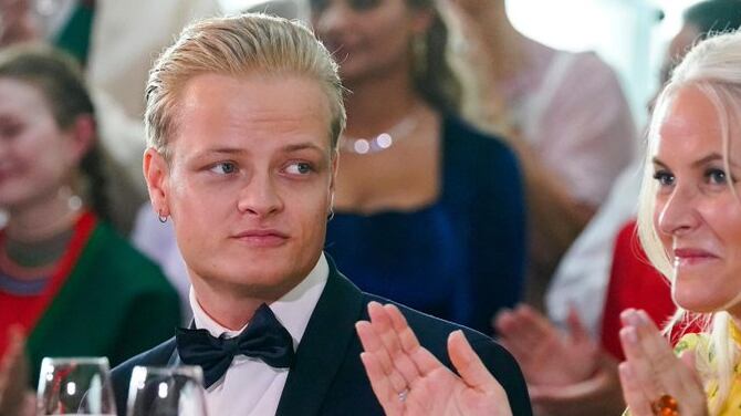 Marius Borg Høiby es hijastro del príncipe heredero de Noruega.