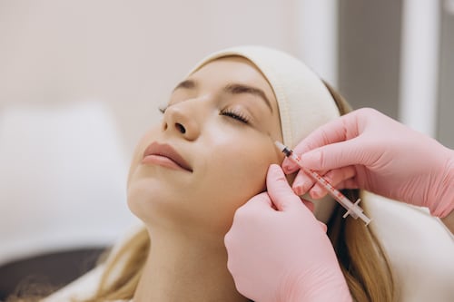“Grasa de cadáver” en la estética: todo lo que debes saber sobre los nuevos rellenos