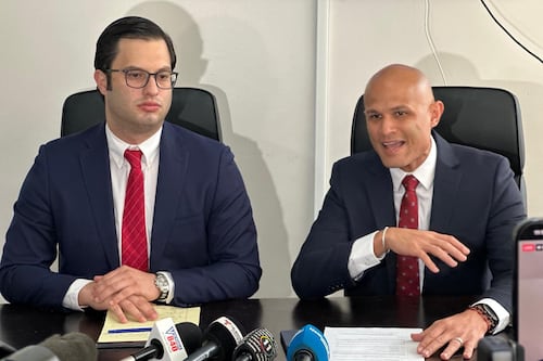 Populares piden vistas públicas sobre proyecto del salario mínimo