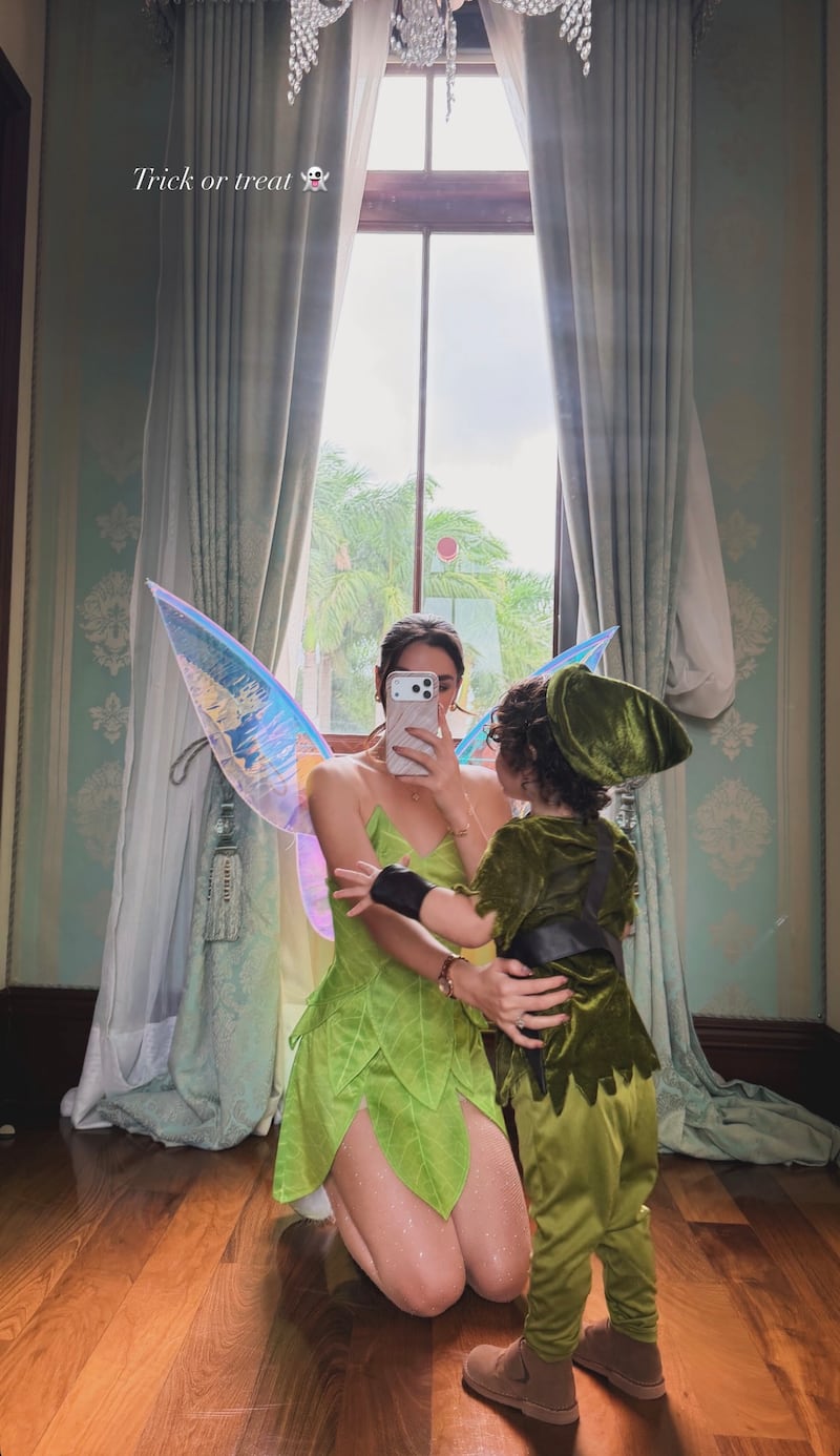 Nadia Ferreira junto a su hijo Maquitos