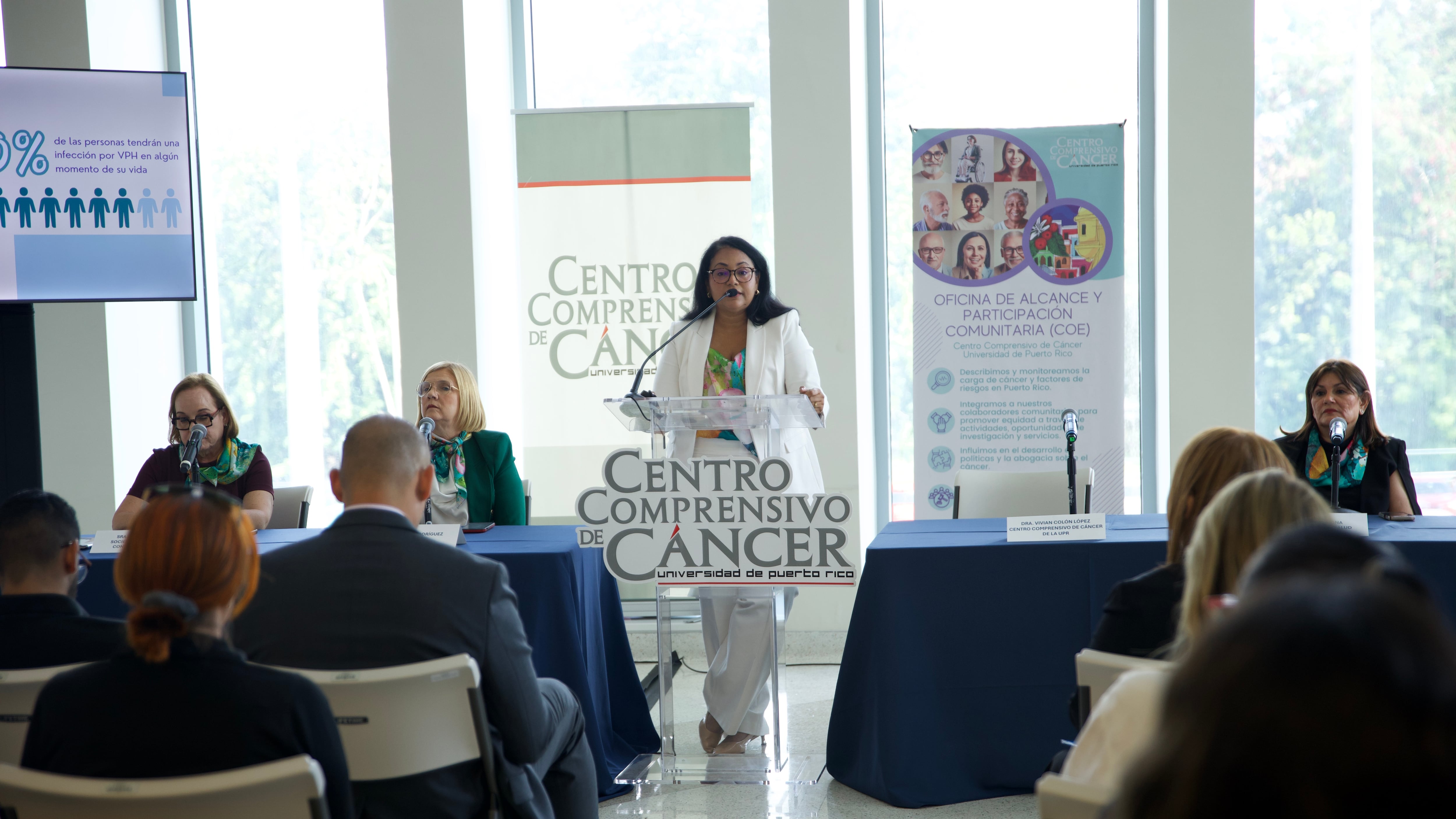 Presentación en el Centro Comprensivo de Cáncer.