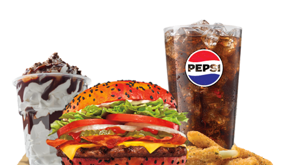 La cadena de comida rápida anunció que ya tiene disponibles los juguetes de How To Train Your Dragon.