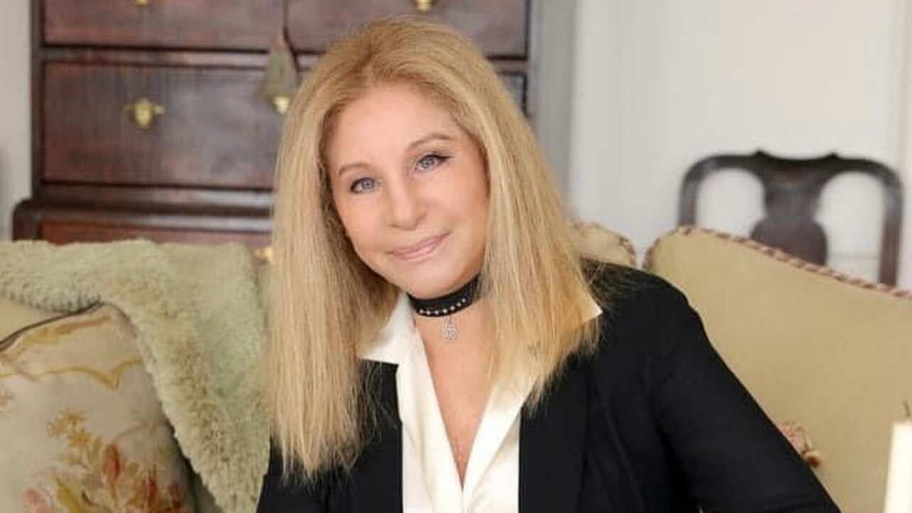 A lo largo de su extensa carrera de más de seis décadas, sus logros en la música, el teatro y el cine la han convertido en un ícono de la cultura estadounidense. Foto: Instagram de Barbra Streisand.