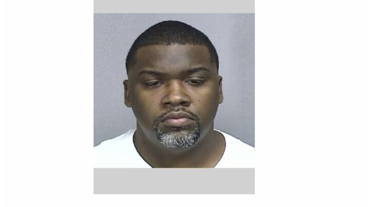 Harry Enrique Figueroa Santos.