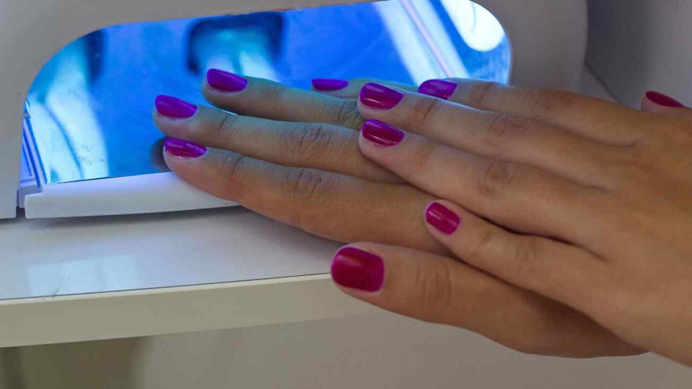 Tan solo 20 minutos podrían ser suficientes en secadores ultravioleta para dañar el ADN.