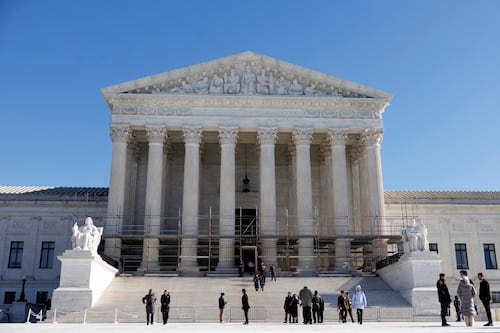 EE.UU. inicia reembolsos por $166,000 millones tras anulación de aranceles de Trump