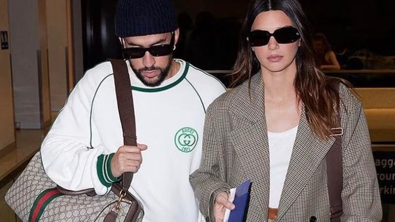 Bad Bunny y Kendal Jenner confirman su relación en campaña de Gucci.