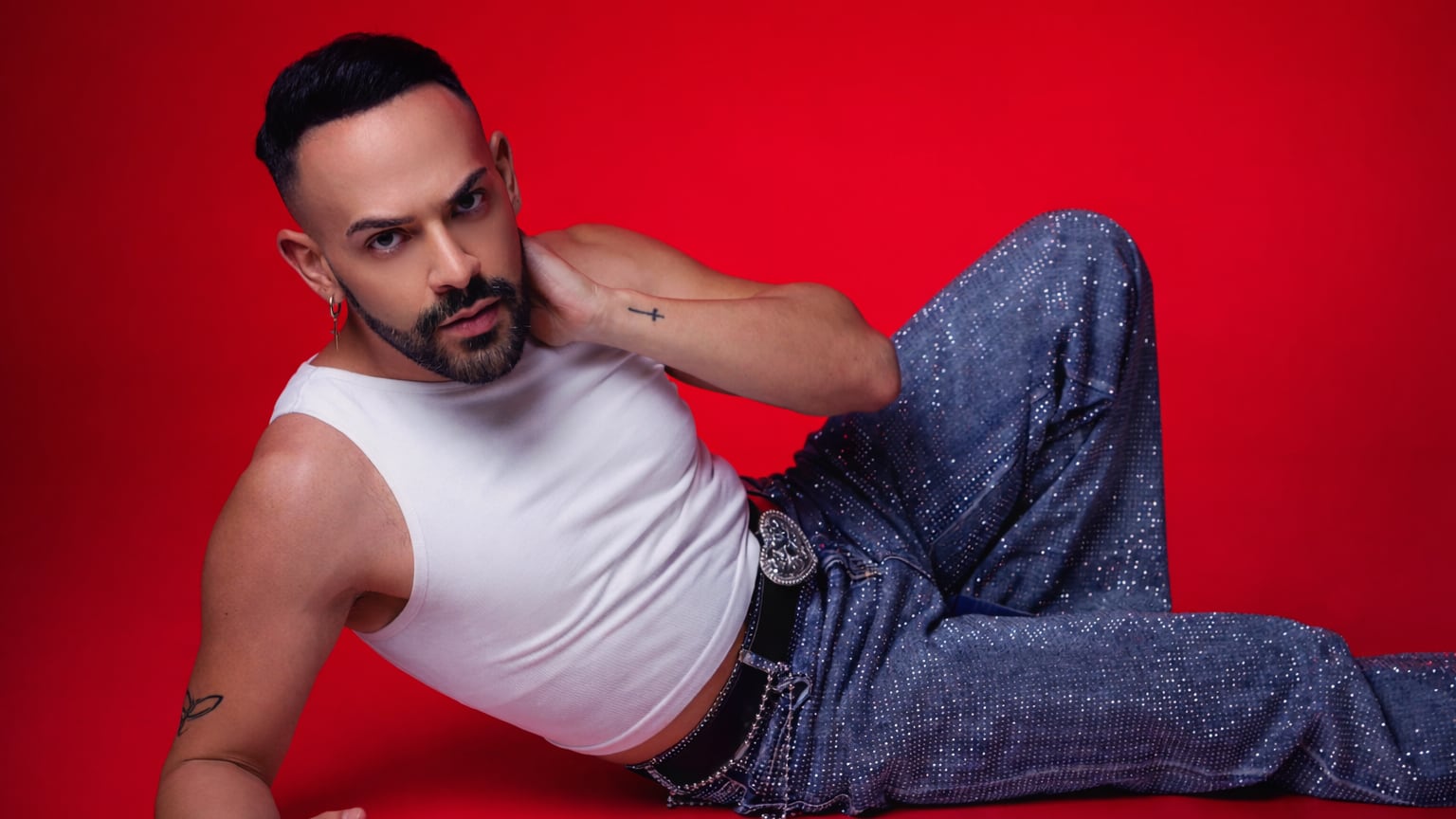 José Alfredo apuesta al empoderamiento con su nuevo sencillo “PERRO”