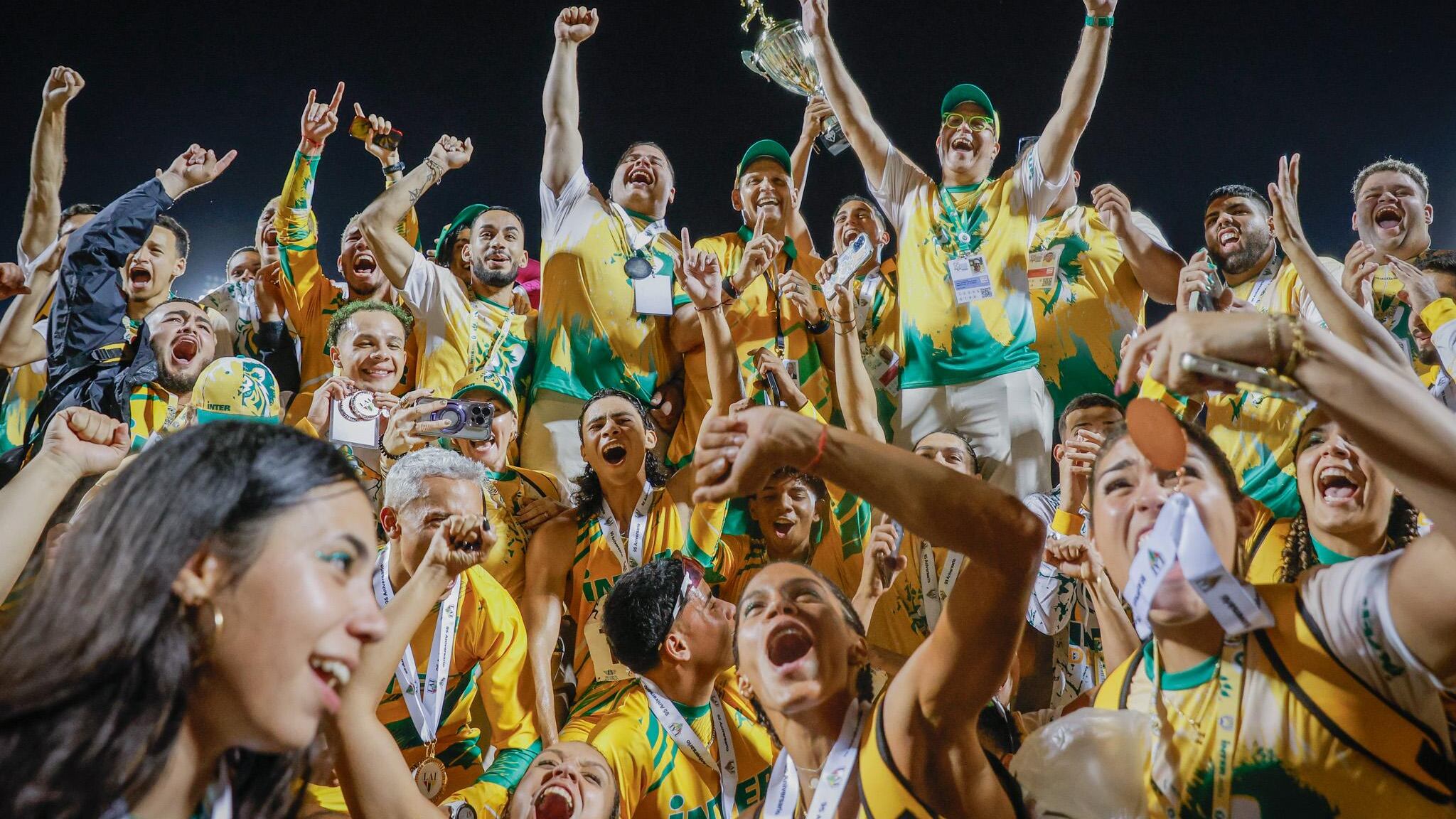 Celebración de la UIPR por su segundo-campeonato global consecutivo en las Justas de Atletismo.