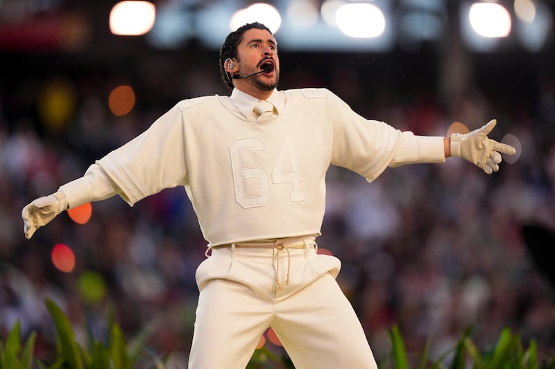 Bad Bunny durante el Super Bowl LX.