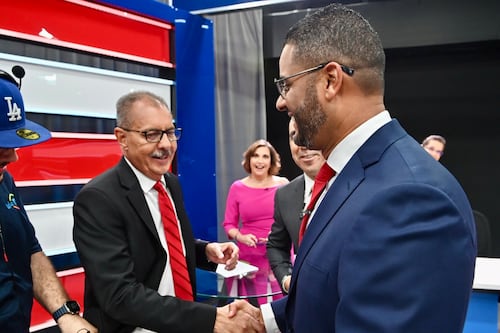 Con ventaja Jesús Manuel Ortiz tras el comienzo de conteo de votos