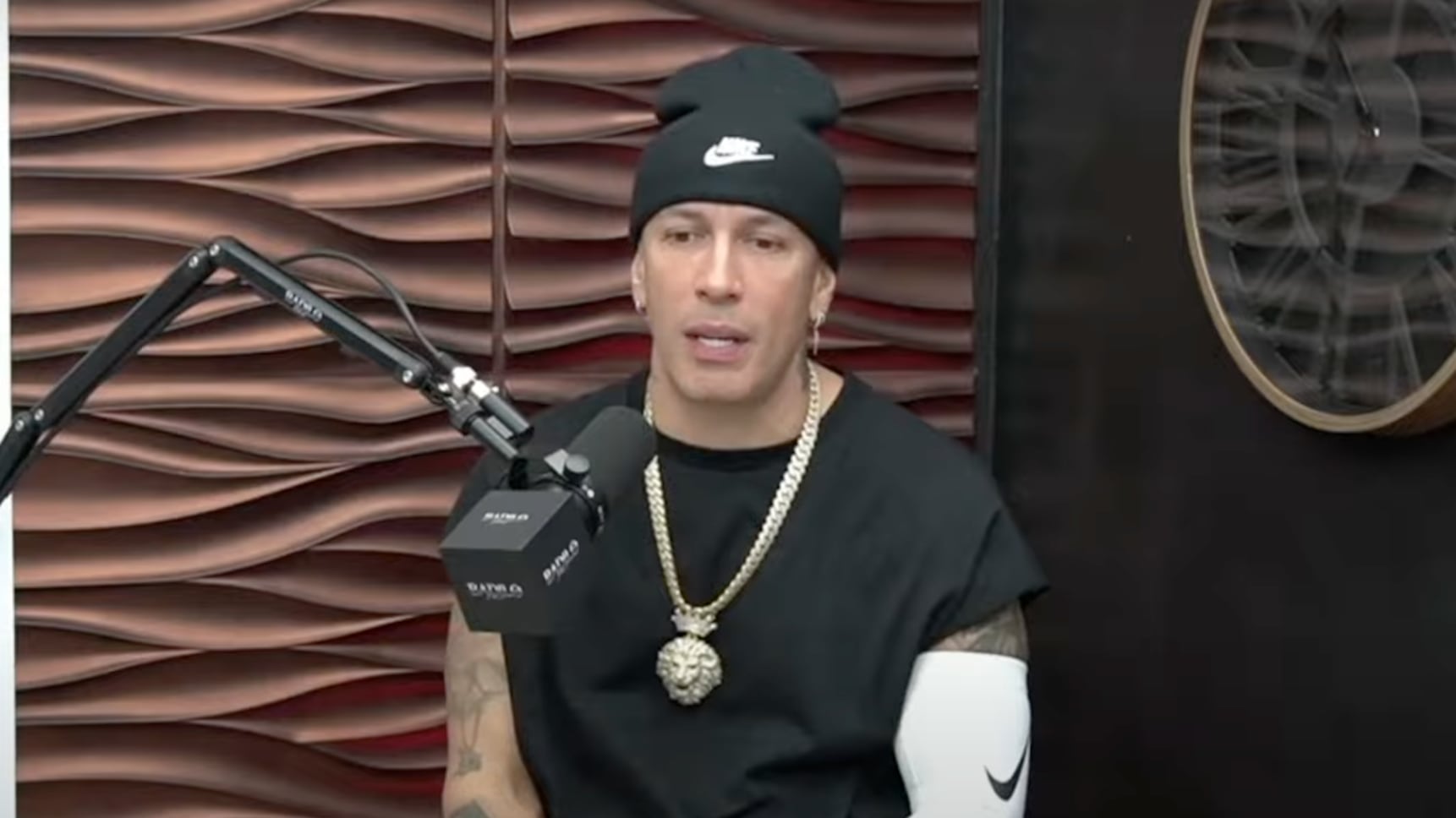 Después de años sin hablar de la separación, el cantante pidió disculpas públicas.