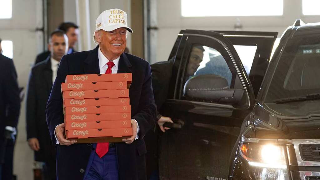 Donald Trump pide a simpatizantes que otorguen victoria decisiva