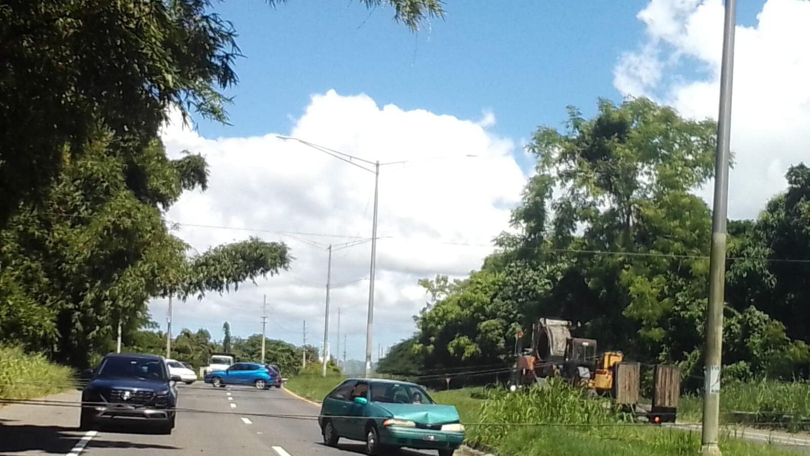De Mayagüez a Añasco: Reportan accidente que afectó tendido eléctrico en la carretera #2.