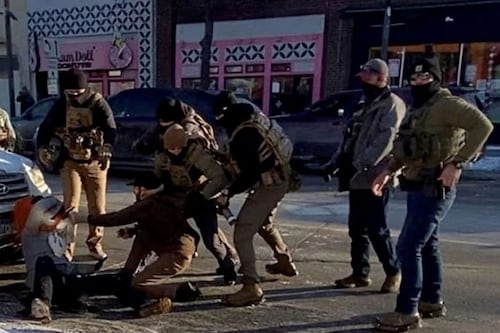 Agentes de inmigración en Minneapolis llevarán cámaras corporales