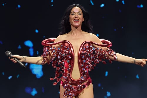 Katy Perry y Justin Trudeau hacen su primera aparición pública como “pareja” en París