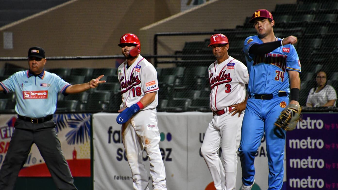 Los Criollos de Caguas contra los Indios de Mayagüez.
