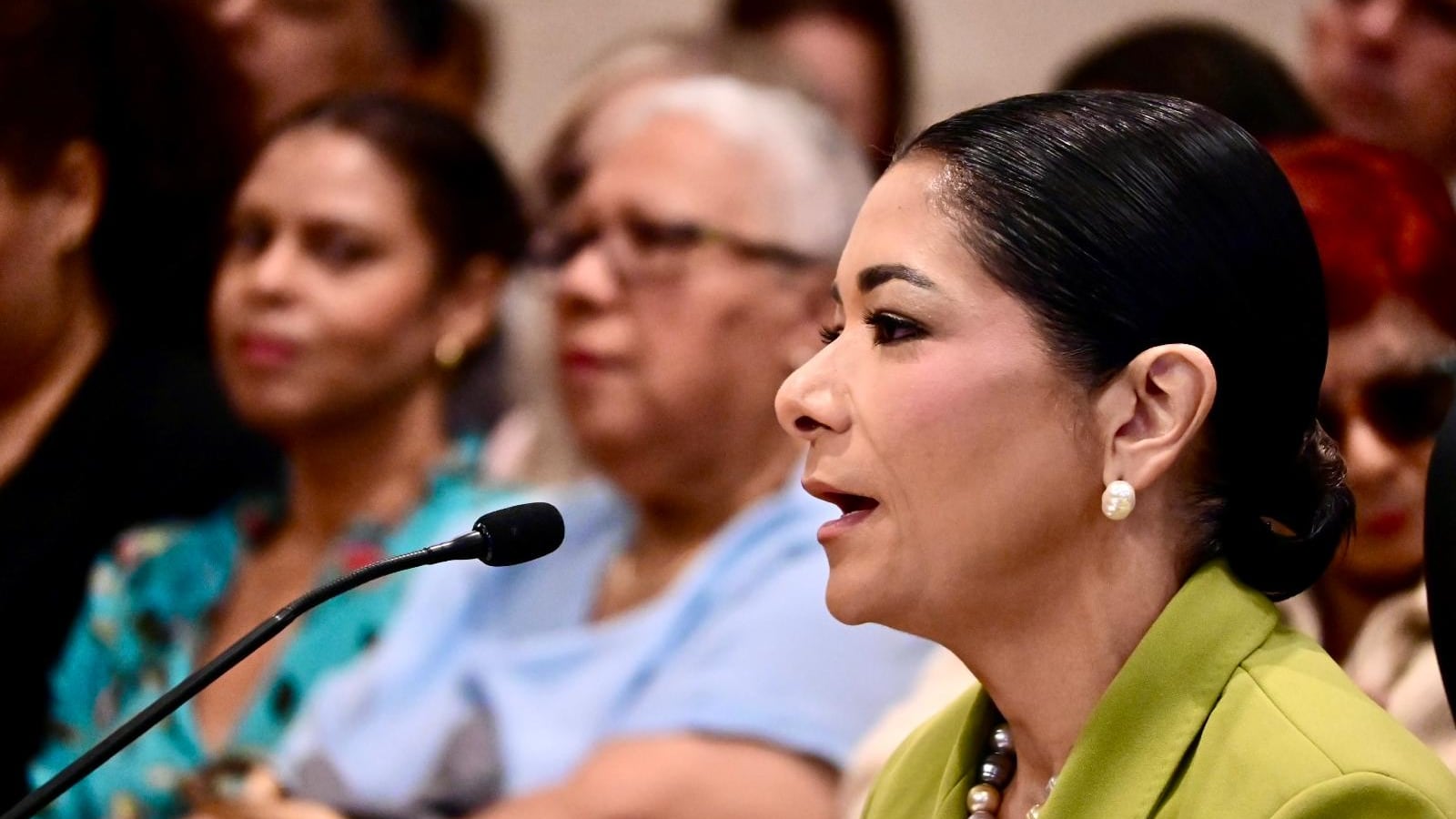 La secretaria de Justicia de Puerto Rico, Lourdes Gómez Torres, dijo que aplicará el Código Penal vigente sobre el aborto en la isla.