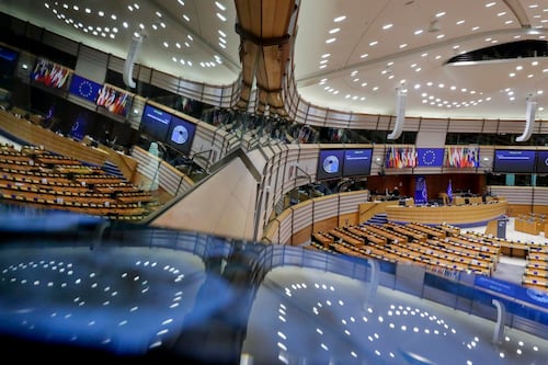 Parlamento Europeo paraliza la ratificación del pacto comercial con EEUU tras fallo del Supremo