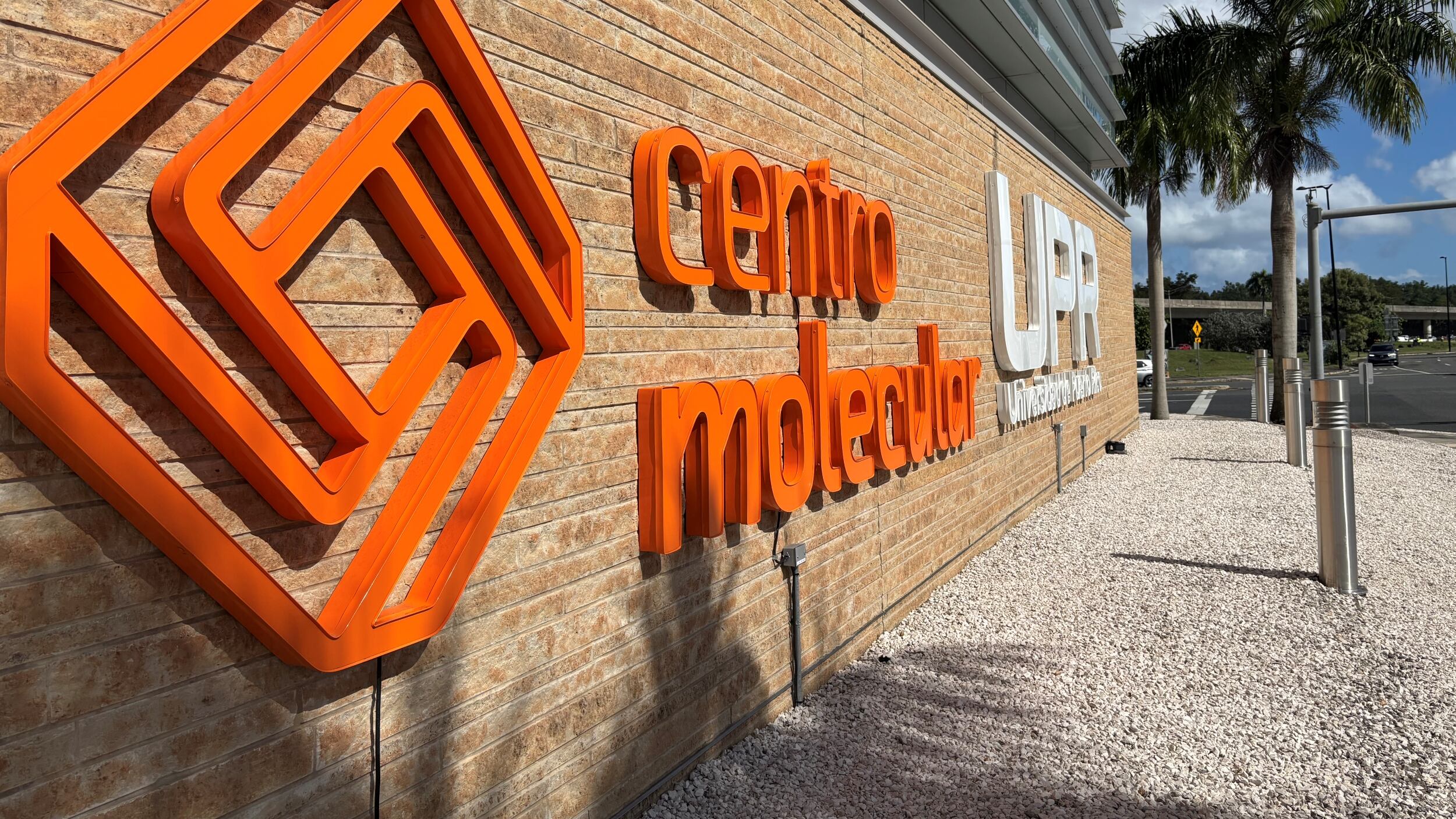 Foto del Centro Molecular de la Universidad de Puerto Rico.